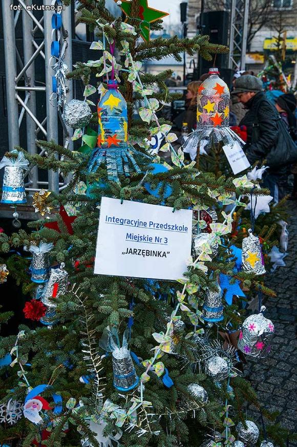 Wigilia z wielką rodziną przed Ratuszem w Kutnie