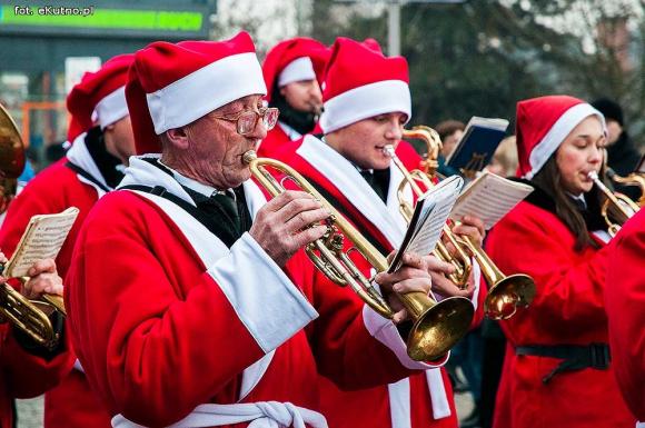 Wigilia z wielką rodziną przed Ratuszem w Kutnie