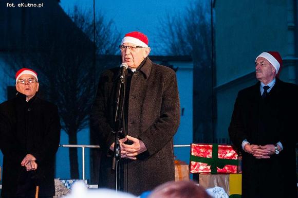 Wigilia z wielką rodziną przed Ratuszem w Kutnie