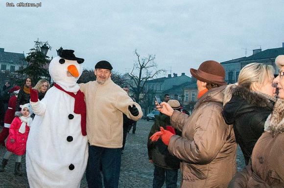 Wigilia z wielką rodziną przed Ratuszem w Kutnie