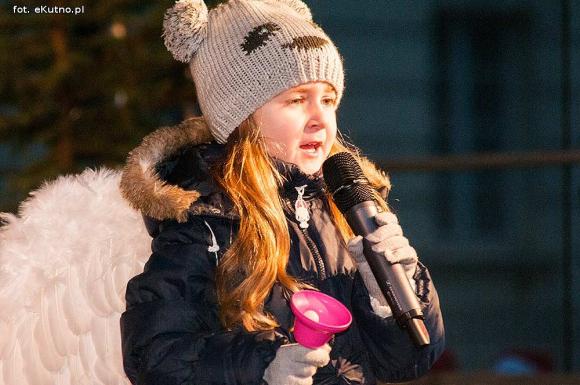 Wigilia z wielką rodziną przed Ratuszem w Kutnie