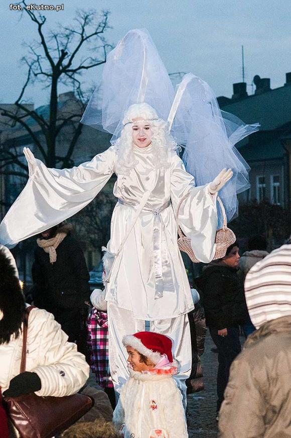 Wigilia z wielką rodziną przed Ratuszem w Kutnie