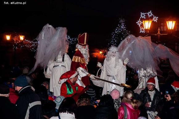 Wigilia z wielką rodziną przed Ratuszem w Kutnie