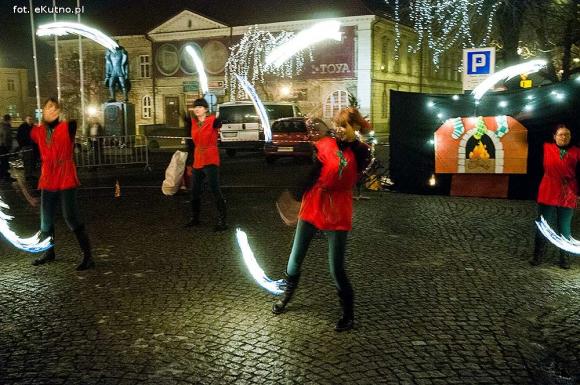 Wigilia z wielką rodziną przed Ratuszem w Kutnie