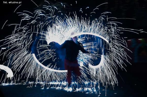 Wigilia z wielką rodziną przed Ratuszem w Kutnie