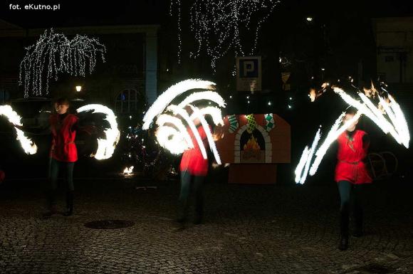 Wigilia z wielką rodziną przed Ratuszem w Kutnie