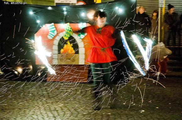 Wigilia z wielką rodziną przed Ratuszem w Kutnie