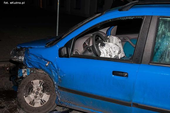 Kraksa na Wyszyńskiego: cztery auta i potrącenie pieszego