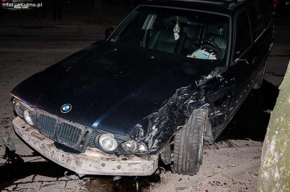 Kraksa na Wyszyńskiego: cztery auta i potrącenie pieszego