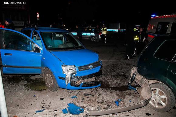 Kraksa na Wyszyńskiego: cztery auta i potrącenie pieszego