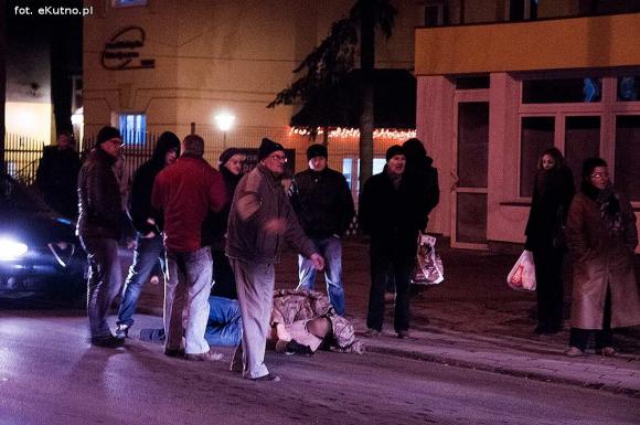 Kraksa na Wyszyńskiego: cztery auta i potrącenie pieszego