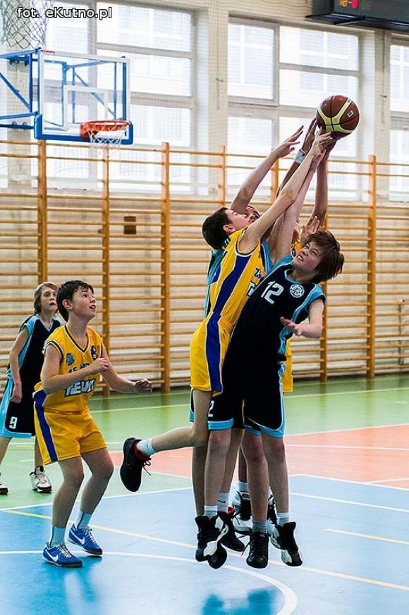 AZS WSGK TEVA KUTNO (U-13) uległo UMKS KSIĘŻAKOWI ŁOWICZ