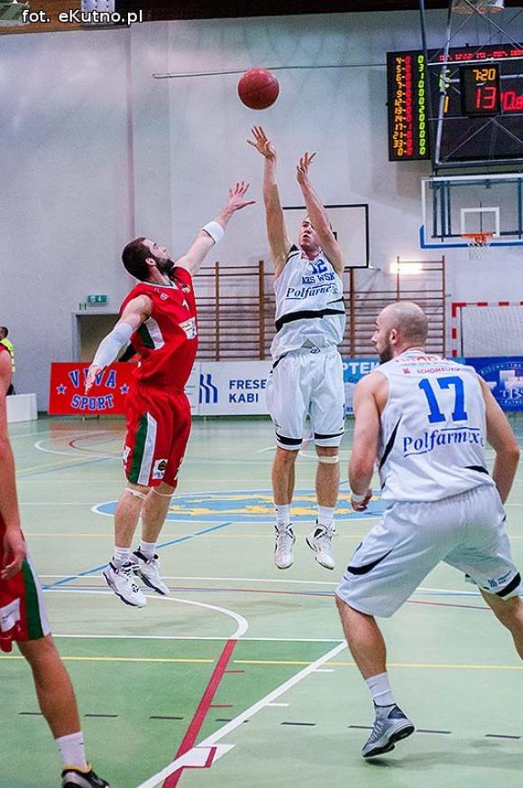 AZS WSGK POLFARMEX KUTNO wygrywa z  MKS Dąbrową Górniczą