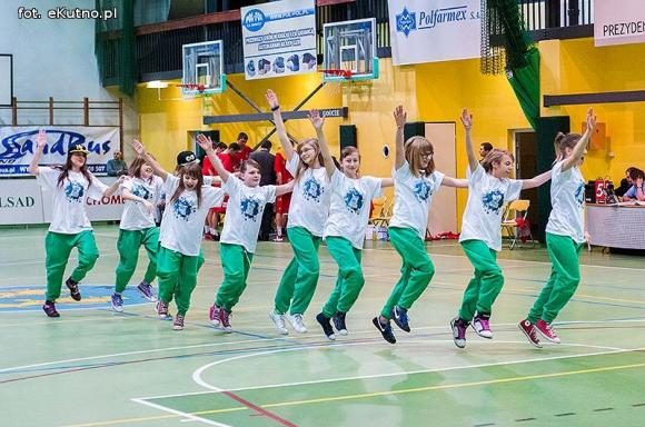 AZS WSGK POLFARMEX KUTNO wygrywa z  MKS Dąbrową Górniczą