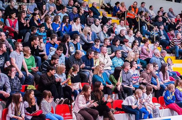 AZS WSGK POLFARMEX KUTNO wygrywa z  MKS Dąbrową Górniczą