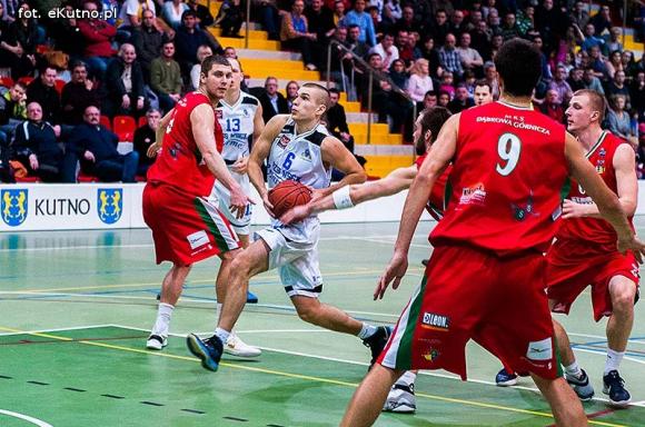 AZS WSGK POLFARMEX KUTNO wygrywa z  MKS Dąbrową Górniczą