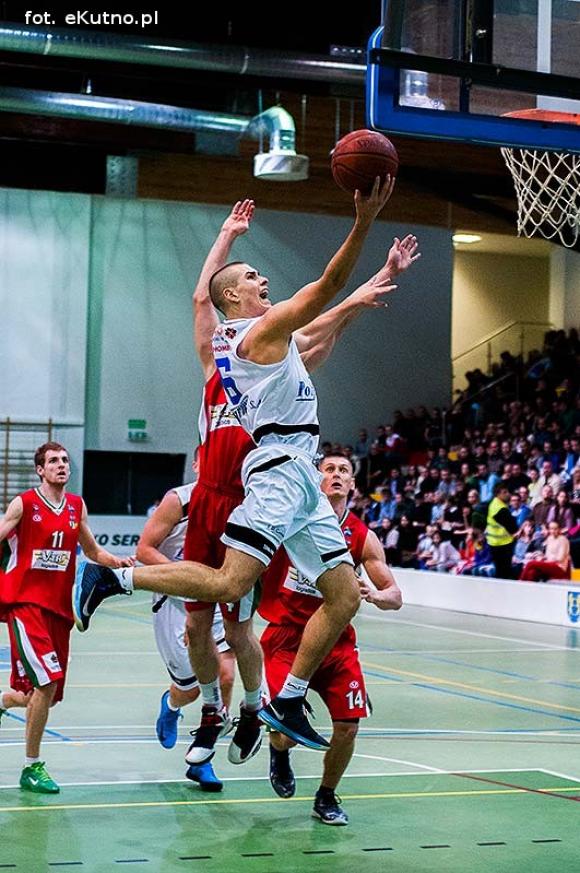 AZS WSGK POLFARMEX KUTNO wygrywa z  MKS Dąbrową Górniczą