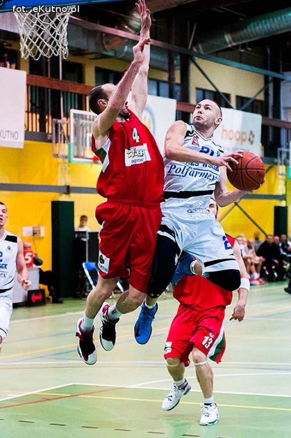 AZS WSGK POLFARMEX KUTNO wygrywa z  MKS Dąbrową Górniczą
