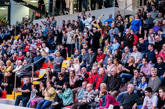 AZS WSGK POLFARMEX KUTNO wygrywa z  MKS Dąbrową Górniczą