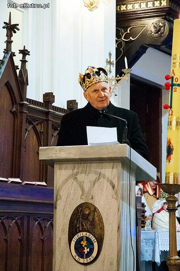 Pójdźmy wszyscy do stajenki... Manifestacja wiary w śnieżnej scenerii