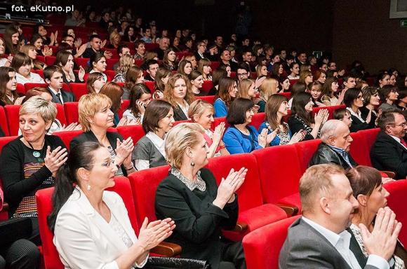 Ujawnione tajemnice, włoskie kolędy i utalentowani uczniowie Dąbrowszczaka. Święto liceum z niespodziankami