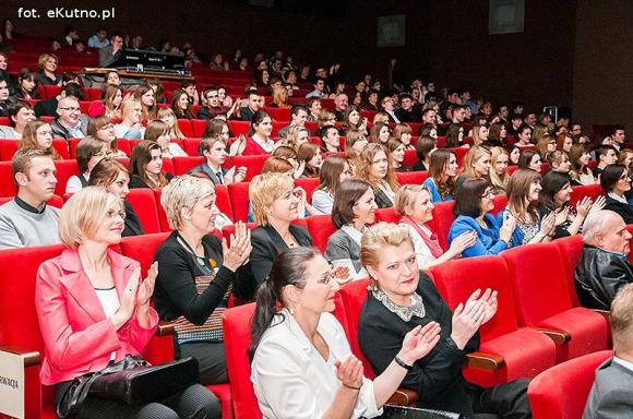 Ujawnione tajemnice, włoskie kolędy i utalentowani uczniowie Dąbrowszczaka. Święto liceum z niespodziankami
