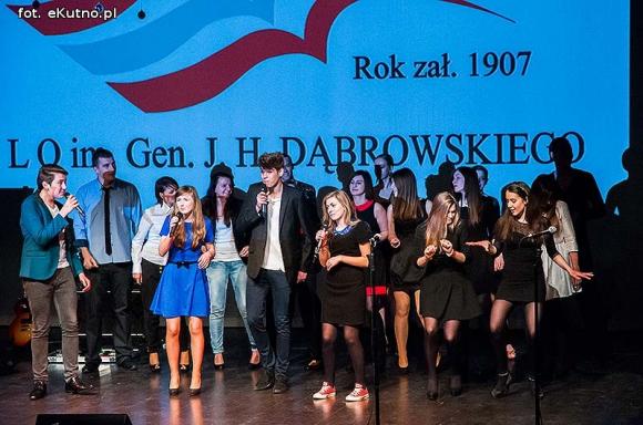 Ujawnione tajemnice, włoskie kolędy i utalentowani uczniowie Dąbrowszczaka. Święto liceum z niespodziankami