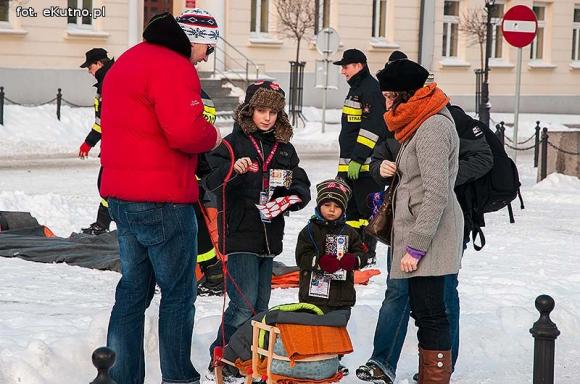 Prezentacja sprzętu i umiejętności strażaków