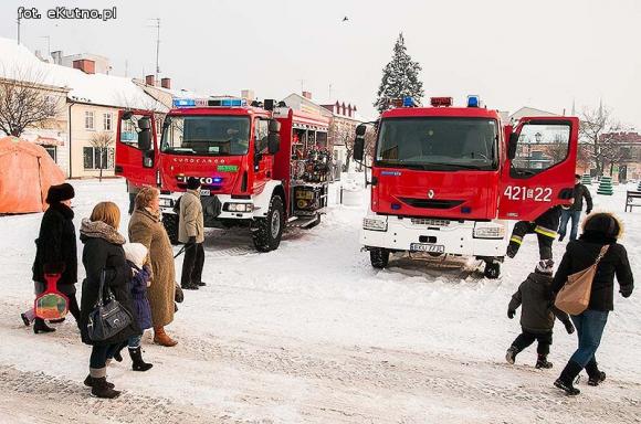 Prezentacja sprzętu i umiejętności strażaków