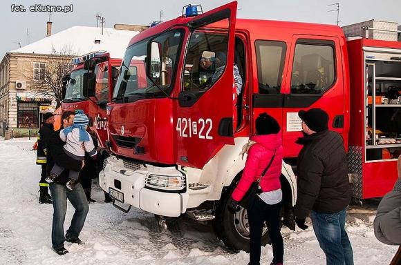 Prezentacja sprzętu i umiejętności strażaków