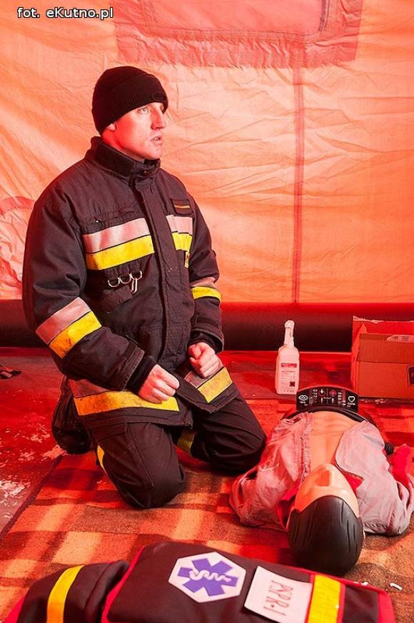 Prezentacja sprzętu i umiejętności strażaków