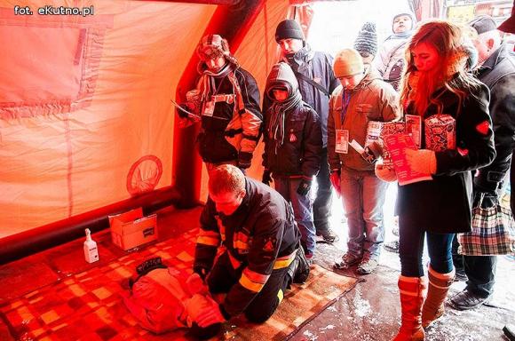 Prezentacja sprzętu i umiejętności strażaków