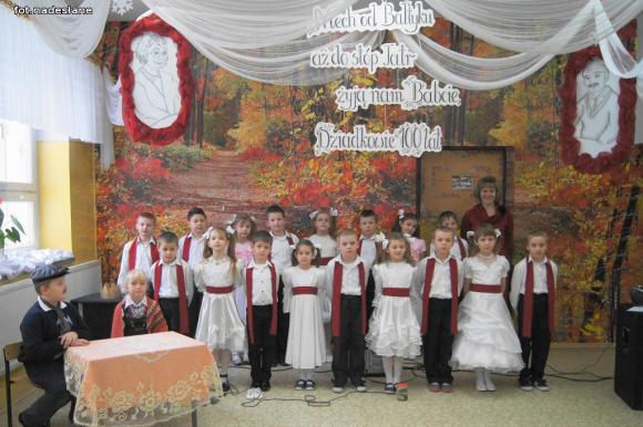 Nawet śnieg i zawieja nie powstrzymały babć i dziadków!