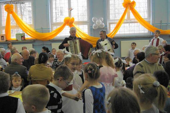 Nawet śnieg i zawieja nie powstrzymały babć i dziadków!