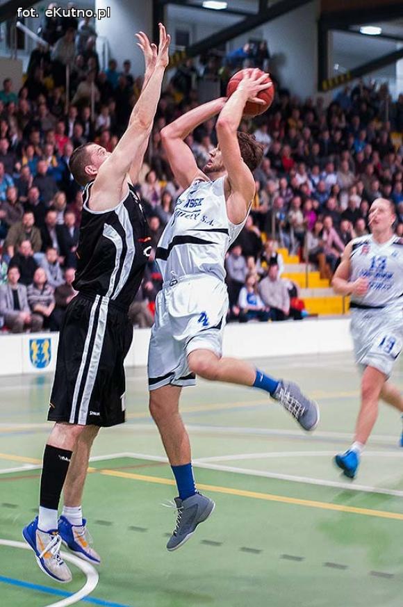 Tur(ów) za silny. AZS rozbity w Pucharze Polski Intermarché Basket Cup