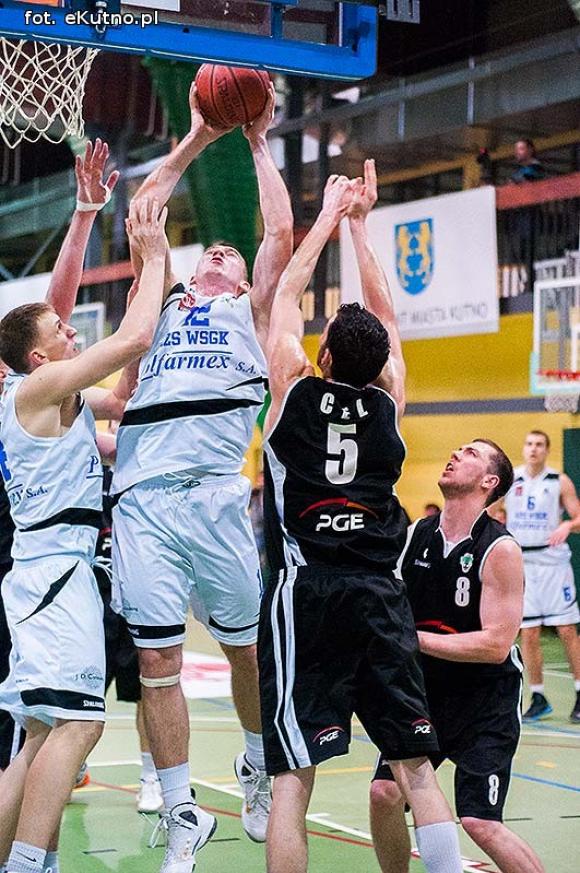 Tur(ów) za silny. AZS rozbity w Pucharze Polski Intermarché Basket Cup