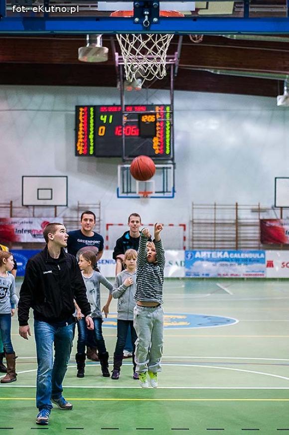 Tur(ów) za silny. AZS rozbity w Pucharze Polski Intermarché Basket Cup