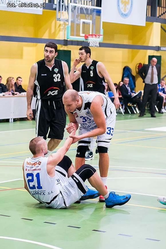 Tur(ów) za silny. AZS rozbity w Pucharze Polski Intermarché Basket Cup