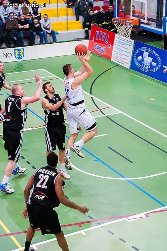 Tur(ów) za silny. AZS rozbity w Pucharze Polski Intermarché Basket Cup