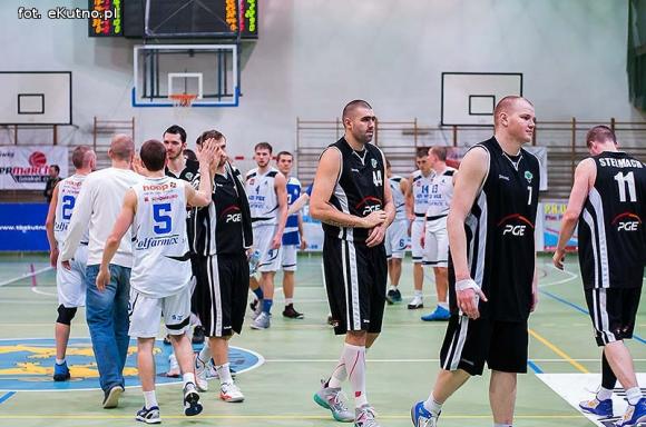 Tur(ów) za silny. AZS rozbity w Pucharze Polski Intermarché Basket Cup