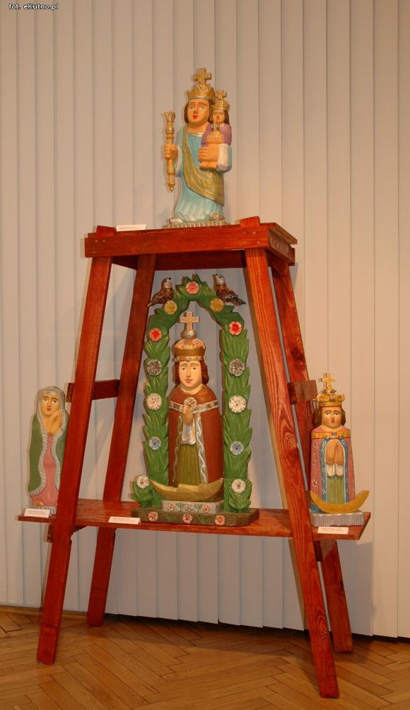 Pieta, Czarna Madonna, Rodzicielka, Pocieszycielka, Orędowniczka. Madonny w kutnowskim muzeum