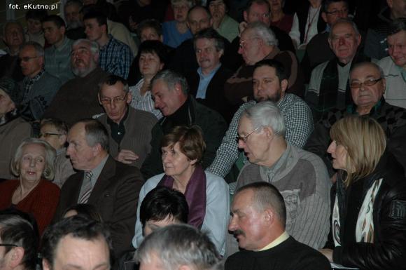 Antoni Macierewicz w Kutnie: Oni świetnie wiedzą, że kłamią. Państwo polskie na kolanach