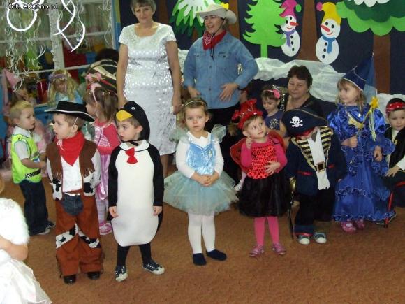 Bal w krainie bałwanków w rytmie Gangnam Style