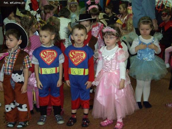 Bal w krainie bałwanków w rytmie Gangnam Style