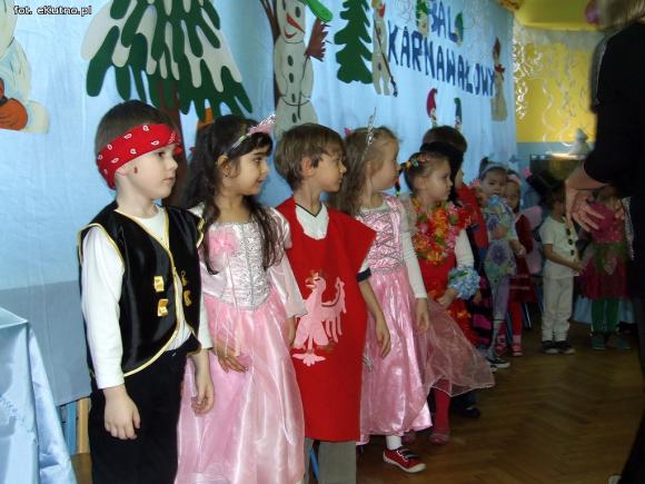 Bal w krainie bałwanków w rytmie Gangnam Style