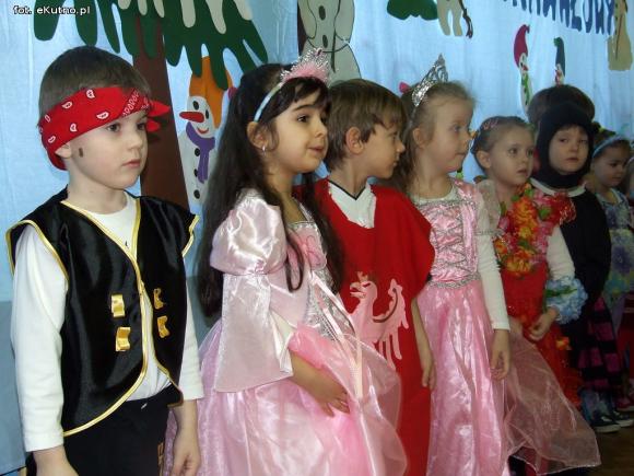 Bal w krainie bałwanków w rytmie Gangnam Style