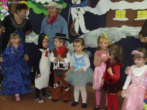 Bal w krainie bałwanków w rytmie Gangnam Style