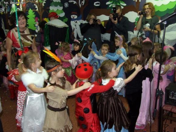 Bal w krainie bałwanków w rytmie Gangnam Style