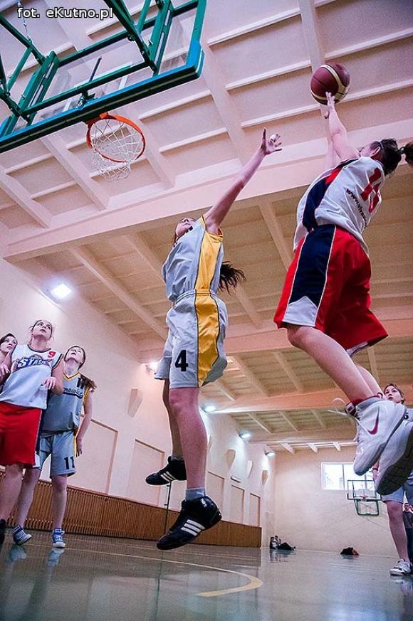 Dziewczyny z ZS nr 1 im. St. Staszica w Kutnie wygrały Licealiadę