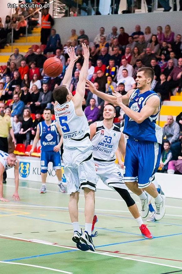 Słodki smak zwycięstwa. AZS schrupał toruńskie pierniki